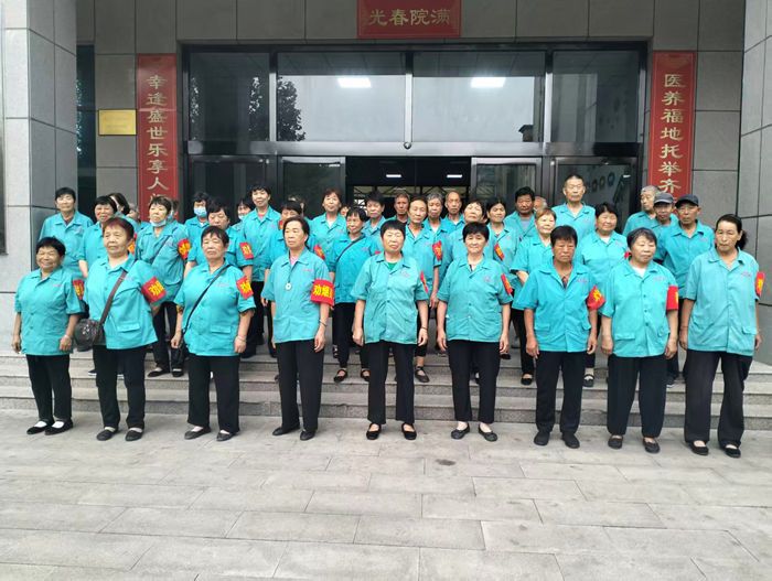 員工在學(xué)習(xí)“文化自信，民族復(fù)興”
